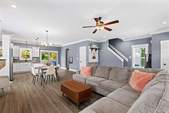 Building Photo - 205 Bangor Ct