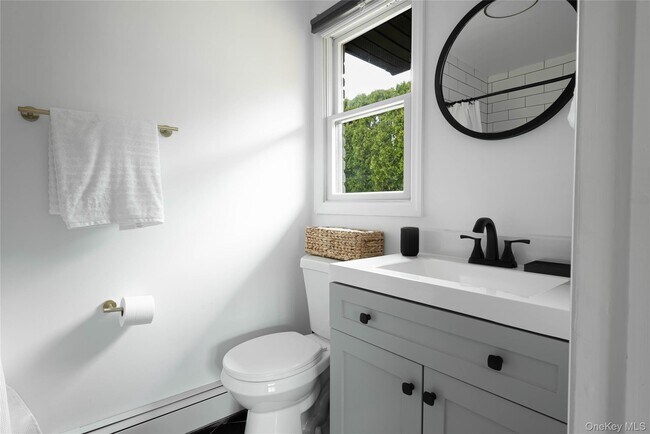 Building Photo - 17 Underhill Dr