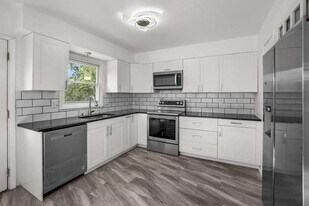 Building Photo - 1426 Josephine St