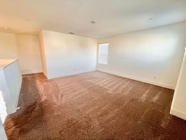 Building Photo - 1602 Dodder Dr