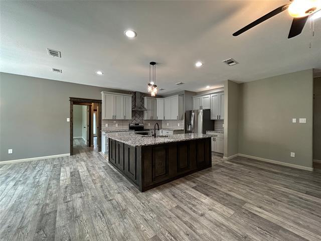 Building Photo - 2901 Galvez Ave