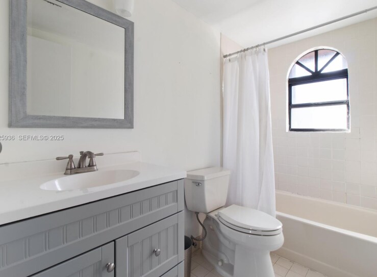 Building Photo - 10161 SW 137th Ct