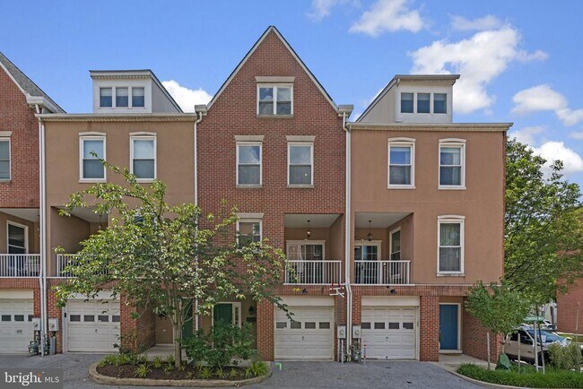 Primary Photo - 2333 Cambridge Walk