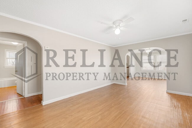 Building Photo - 2225 N Chautauqua St