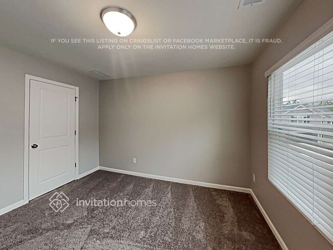 Building Photo - 229 N Fortune Way