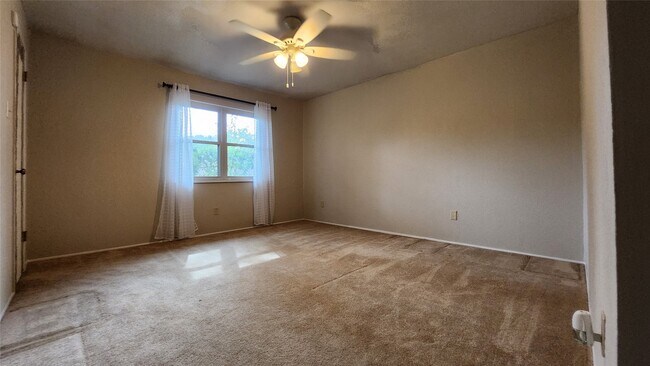 Building Photo - 7314 El Cresta Dr