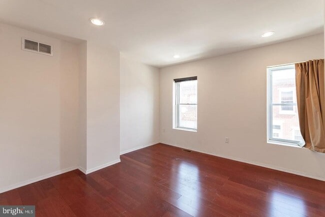 Building Photo - 1428 S Bancroft St