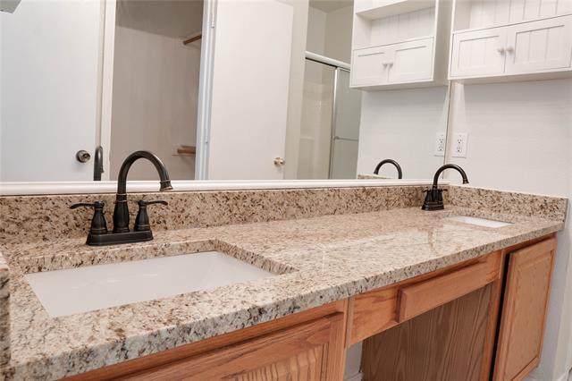 Building Photo - 7108 Park Creek Cir W