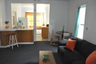 Building Photo - 212 Linden Ave