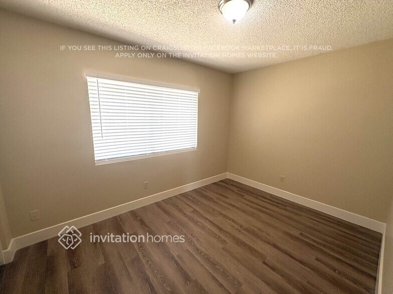 Building Photo - 9503 W Las Palmaritas Dr