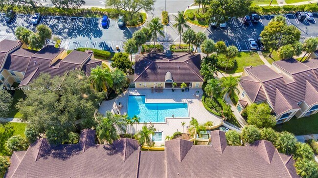 Building Photo - 777 Riverside Dr