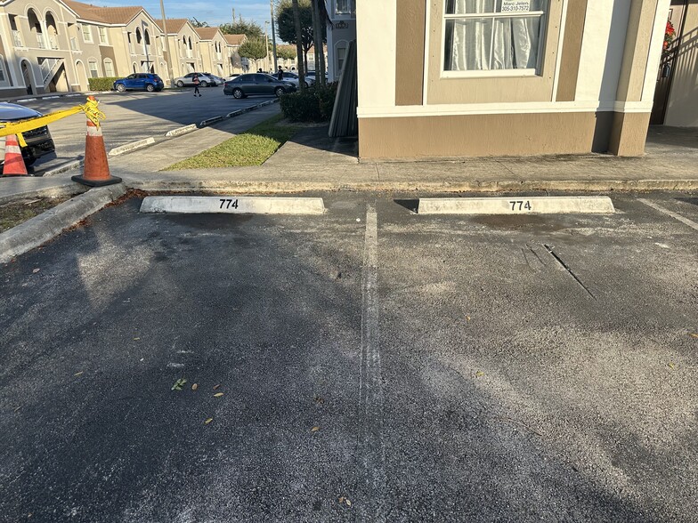 Building Photo - 2755 SE 16th Ave