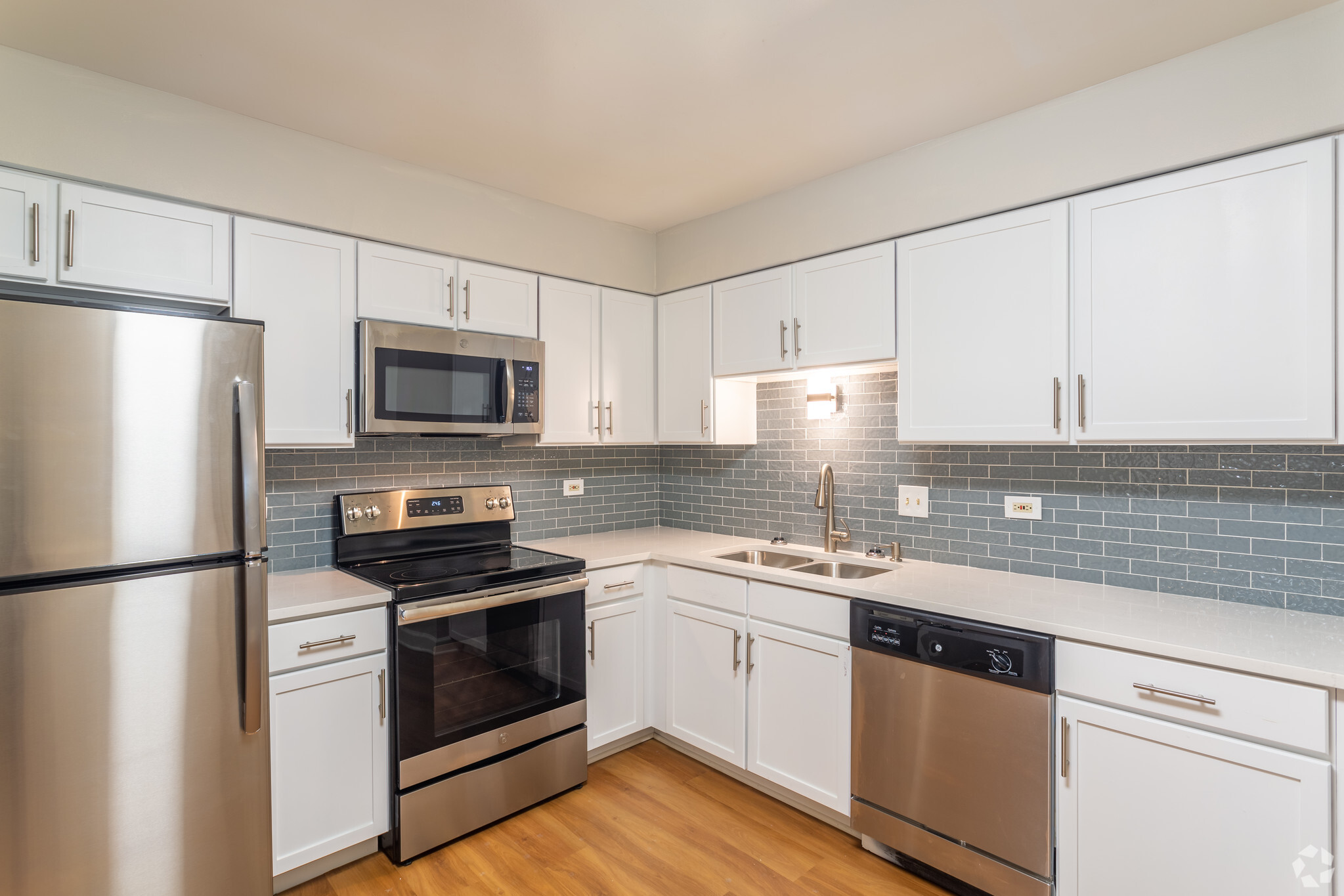 2BR,2BA,1255SF - Brook - Farmingdale Apartments