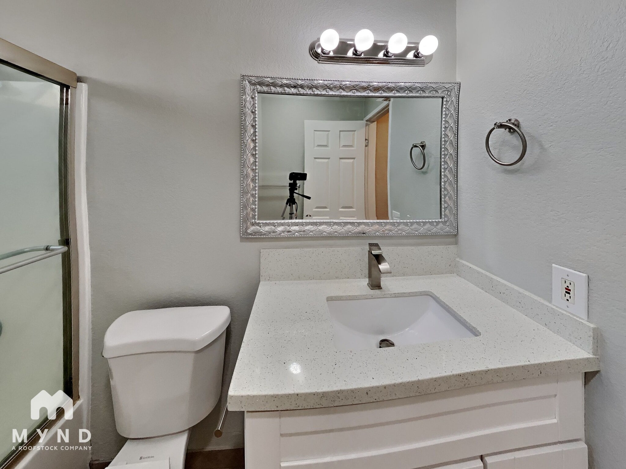 Building Photo - 4775 Seminole Dr