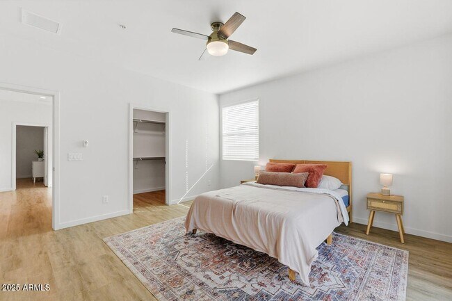 Building Photo - 7959 N 53rd Ave