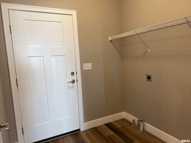 Building Photo - 4511 Castle Pines Dr