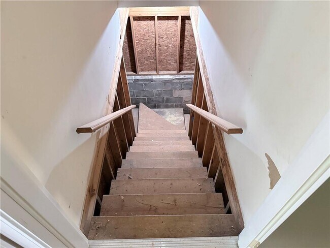 Building Photo - 40 Salem Ridge