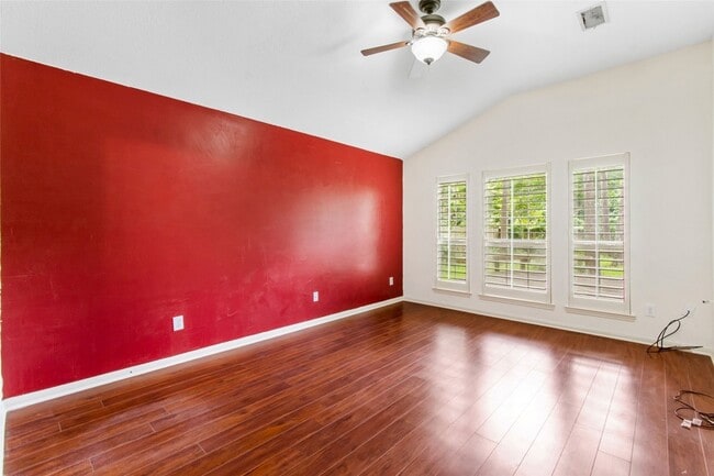 Building Photo - 206 N Dreamweaver Cir