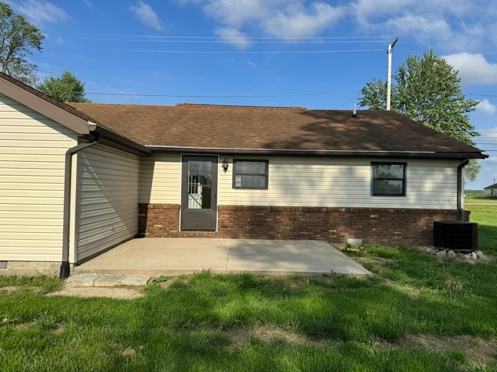 Back Patio - 7255 Gomer Rd