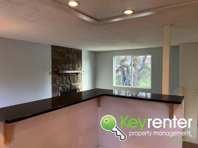 Building Photo - Stunning North End Single-Family Home with...