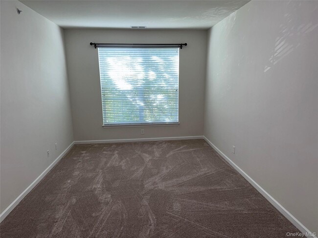 Building Photo - 614 Saratoga Ln