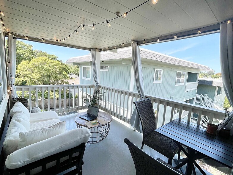 Building Photo - 142 Cherry St