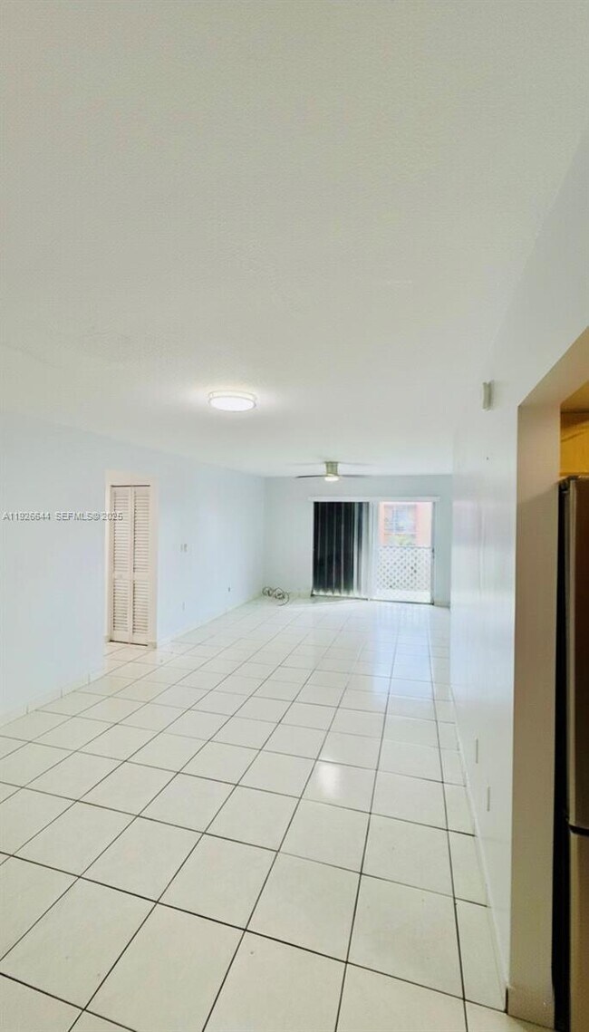 Building Photo - 6070 W 19th Ave