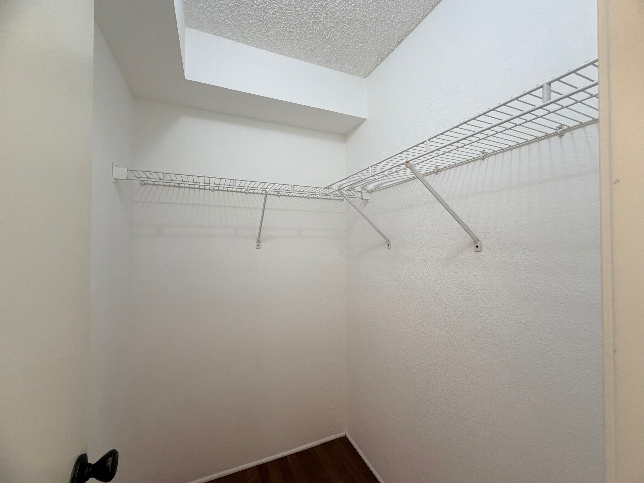 Building Photo - 7545 Charmant Dr