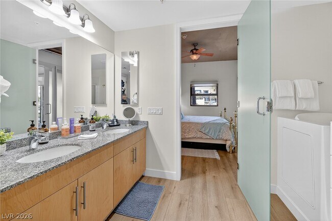 Building Photo - 353 E Bonneville Ave