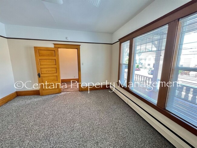 Building Photo - Great 3 Bedroom near Tech!