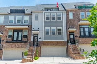Building Photo - 17137 Soho Dr