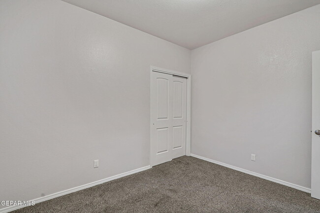 Building Photo - 14928 Harry Flournoy Ave