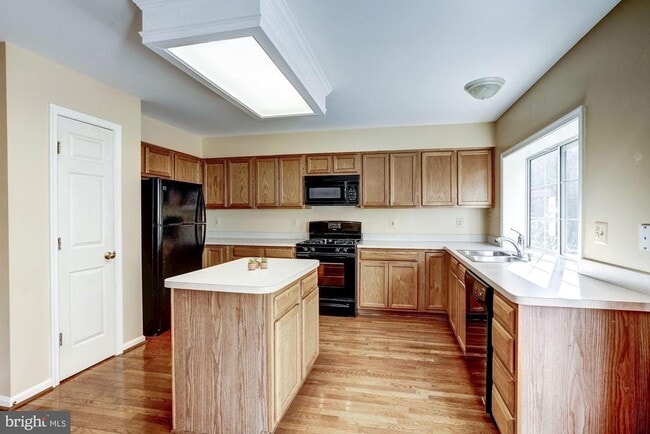 Building Photo - 43315 Parlor Square