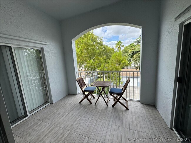 Building Photo - 2600 S University Dr