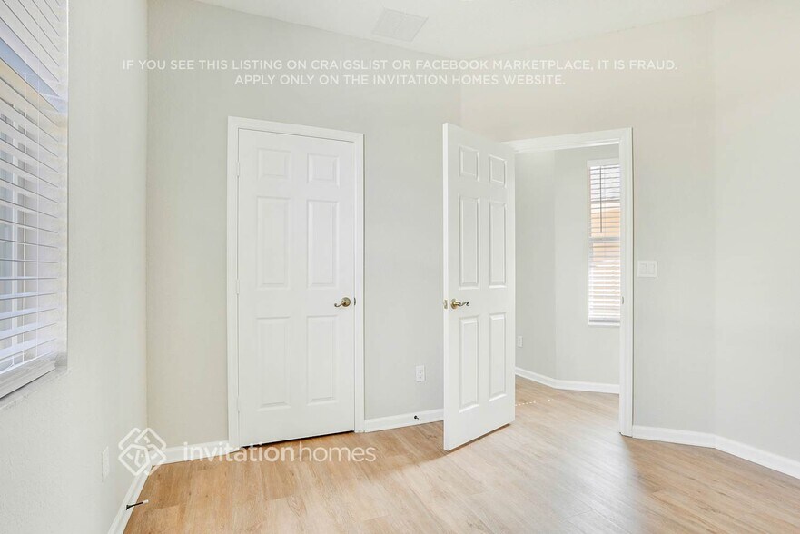 Building Photo - 2920 Willow Creek Ln