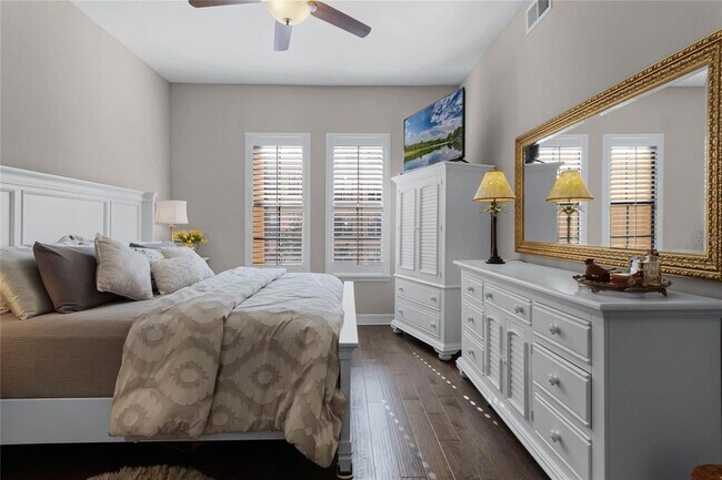 Building Photo - 501 Mirasol Cir