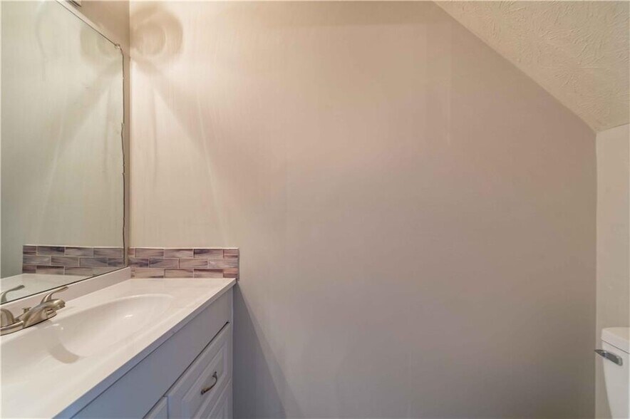 Building Photo - 3071 Majestic Park Ct