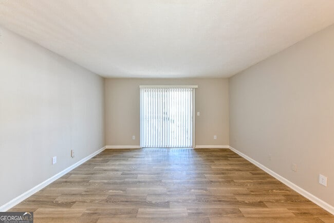 Building Photo - 1000 Belmont Park Dr SE