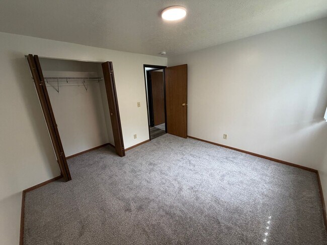 Building Photo - 2207 Spansail Dr