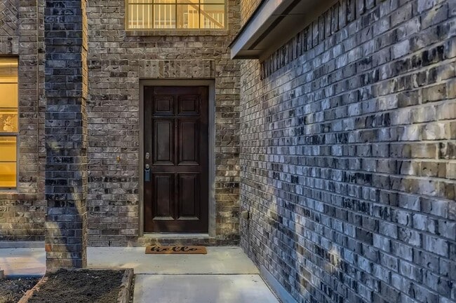 Building Photo - 1813 Paseo Verde Dr