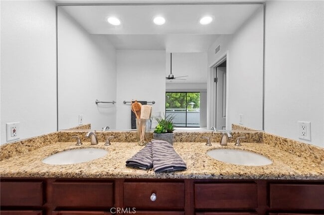 Building Photo - 18 Barlovento Ct