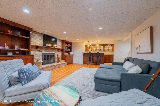 Building Photo - 623 Brooklyn Blvd