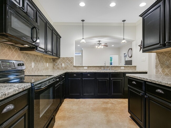 Building Photo - 3312 Airborne Ave