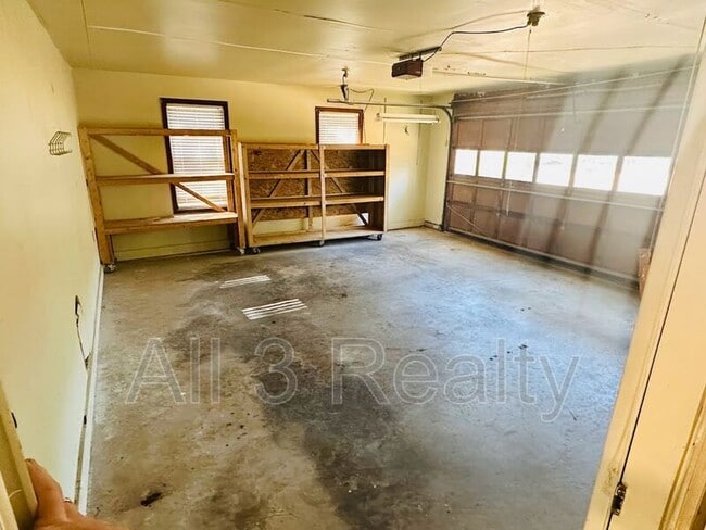 Building Photo - 175 Eli Run