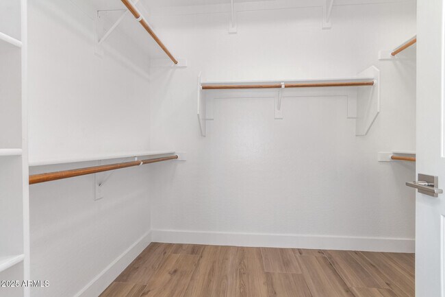 Building Photo - 7701 E Buteo Dr