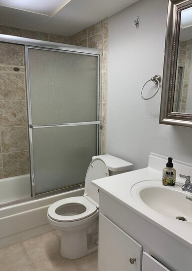 Building Photo - 7039 San Pedro Ave