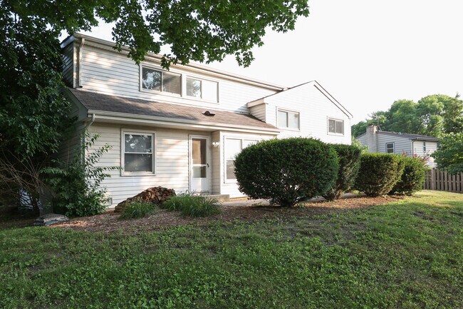 Building Photo - 1329 Stonegate Rd