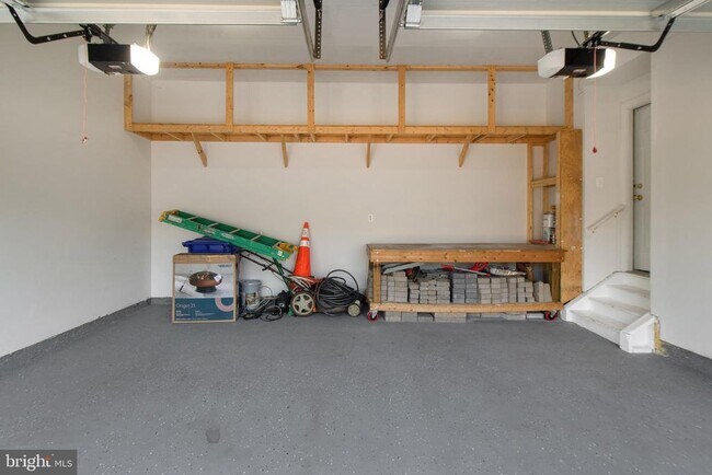 Building Photo - 15309 Lions Den Rd