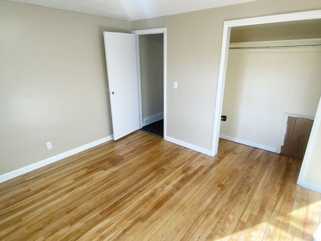 Building Photo - 4-Bedroom, 1 Bath Home on Wooded Lot near ...