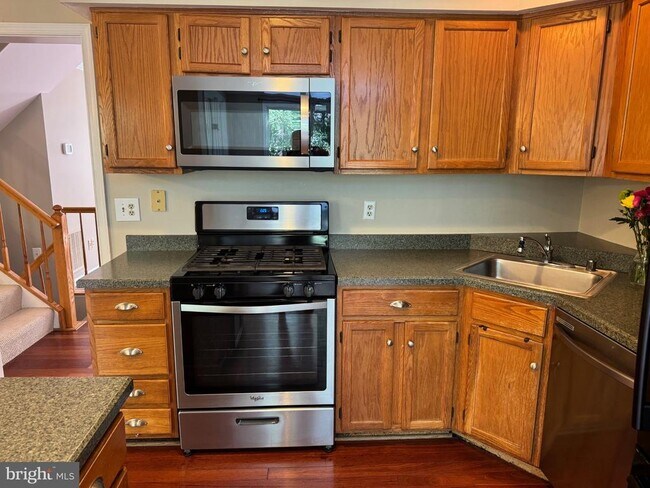 Building Photo - 6064 Clay Spur Ct